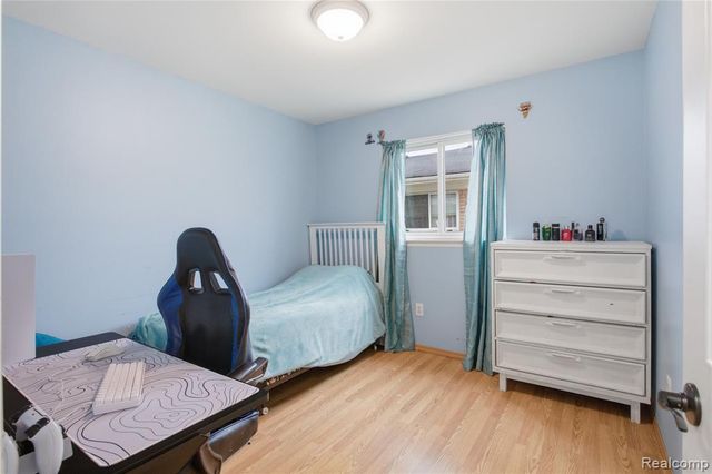 3088 Gloucester Drive, Sterling Heights, MI 48310