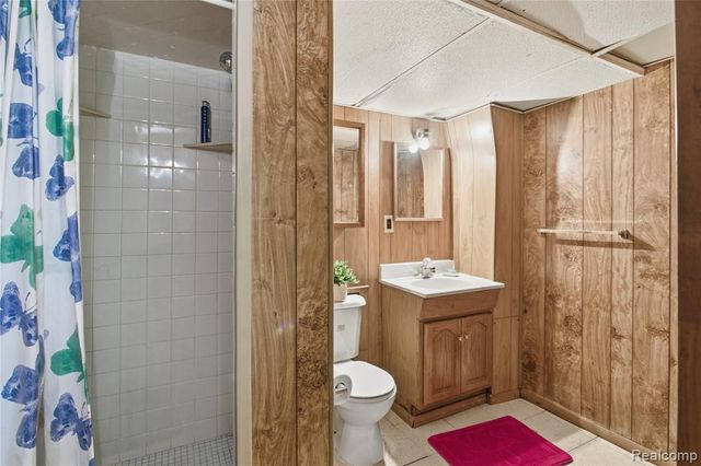 3088 Gloucester Drive, Sterling Heights, MI 48310