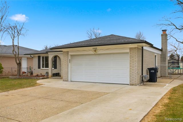 3088 Gloucester Drive, Sterling Heights, MI 48310