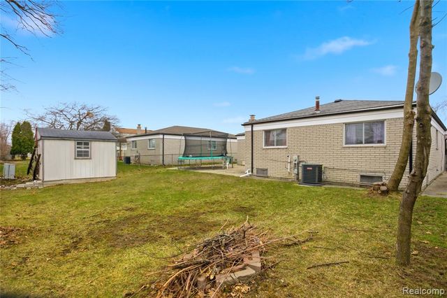 3088 Gloucester Drive, Sterling Heights, MI 48310