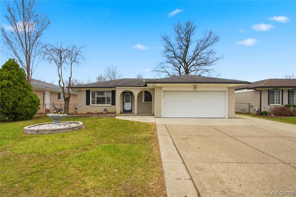3088 Gloucester Drive, Sterling Heights, MI 48310