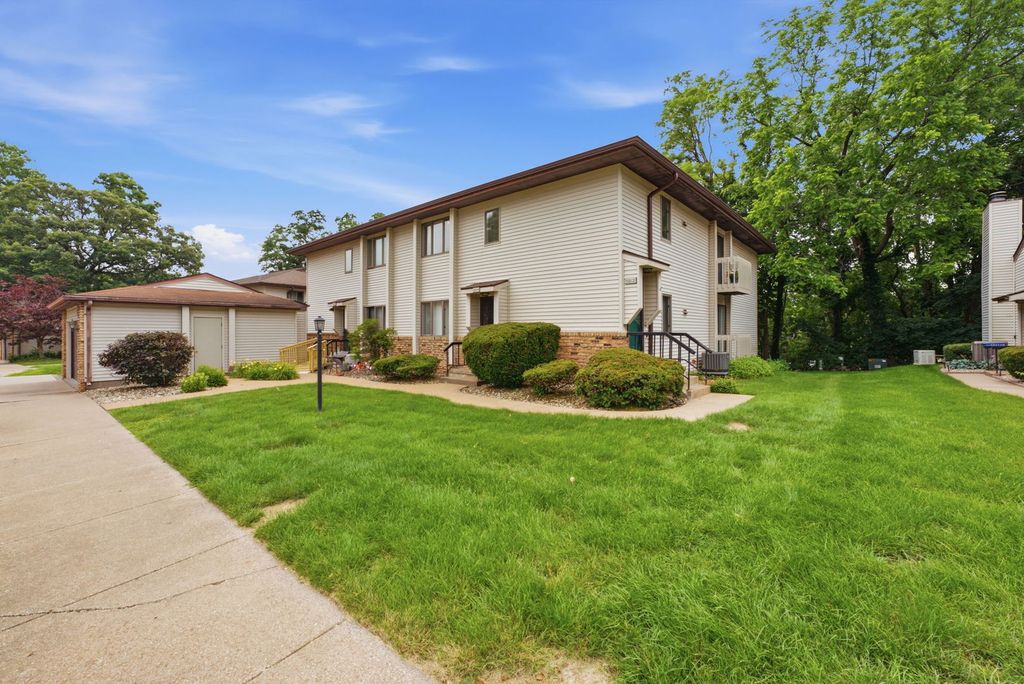 5812 36th Avenue Court 0, Moline, IL 61265