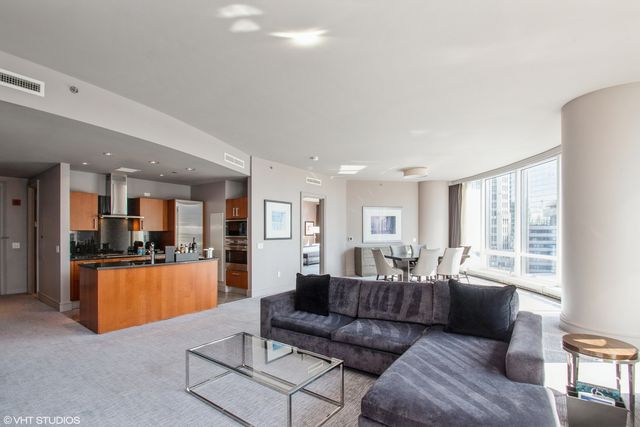 401 N Wabash Avenue 2432, Chicago, IL 60611