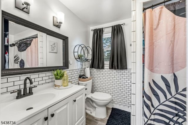 1 Merklin Ave, West Orange Twp., NJ 07052