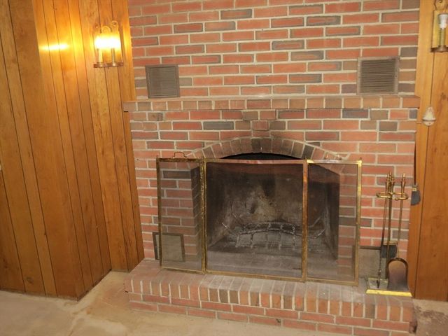 8 School Street, Southborough, MA 01772