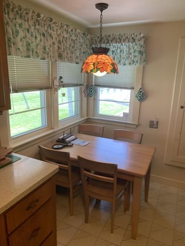8 School Street, Southborough, MA 01772