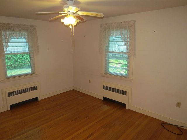 8 School Street, Southborough, MA 01772