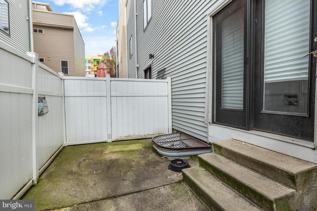 2629 CEDAR ST, Philadelphia, PA 19125