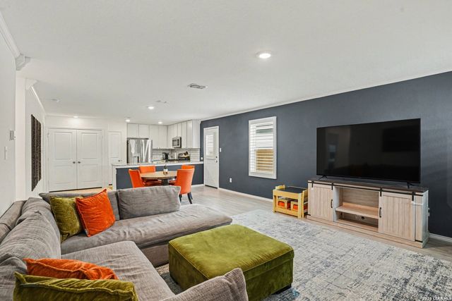 1214 Kiskadee, San Antonio, TX 78245