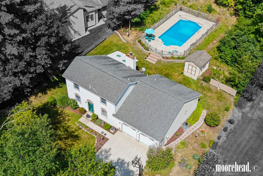 17047 Lincoln Street, Grand Haven, MI 49417