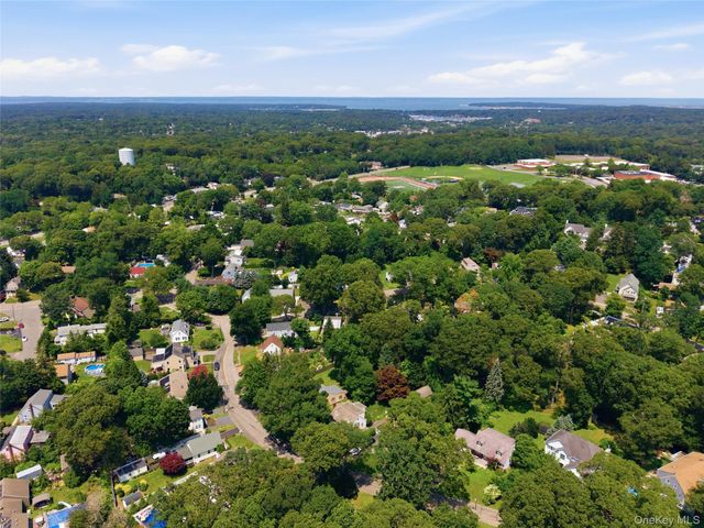 10 Valleywood Drive, Huntington Station, NY 11746