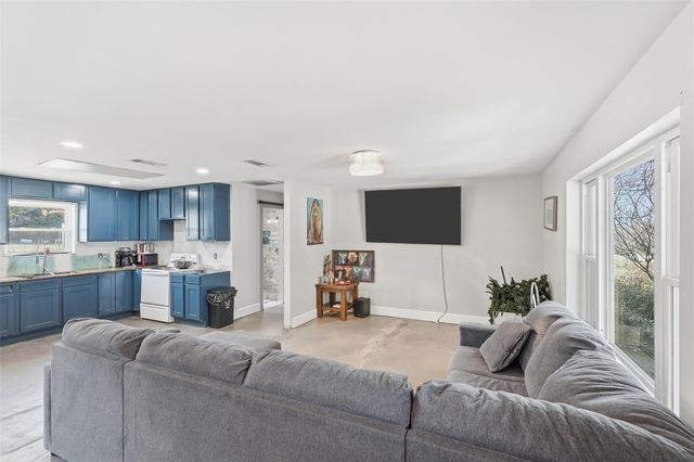 145 Lawson Road, Mesquite, TX 75181