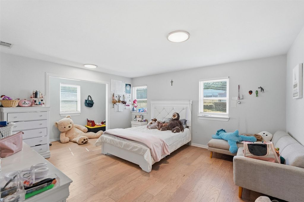 145 Lawson Road, Mesquite, TX 75181