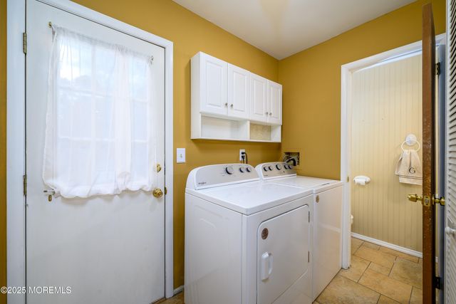 2 Knolls Drive, Jackson, NJ 08527