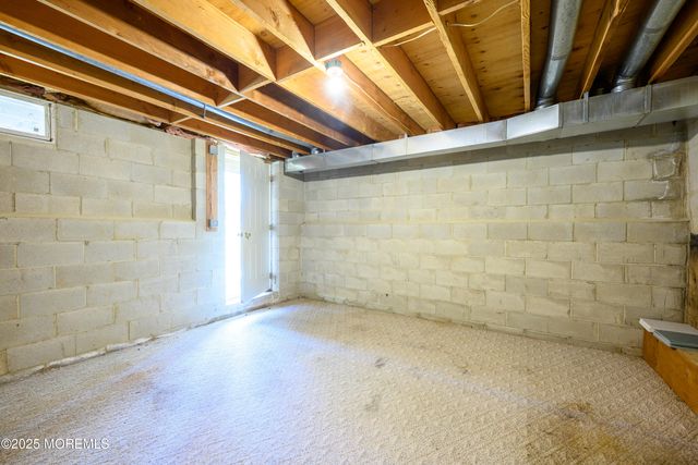 2 Knolls Drive, Jackson, NJ 08527