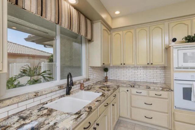 13806 Table Rock Avenue, Bakersfield, CA 93314