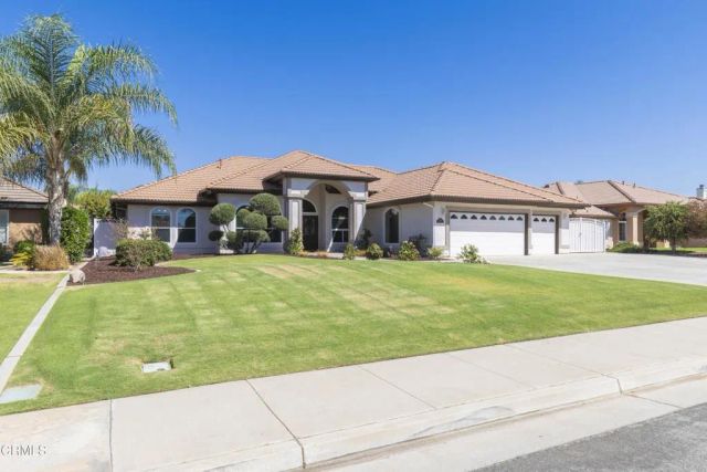13806 Table Rock Avenue, Bakersfield, CA 93314