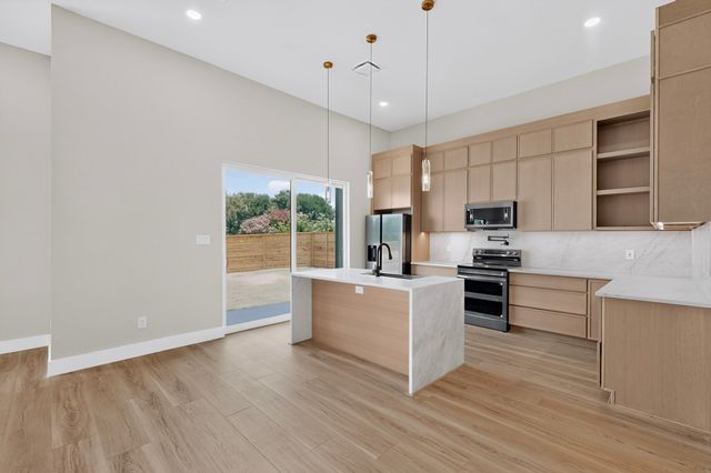 4601 Willow Court, The Colony, TX 75056