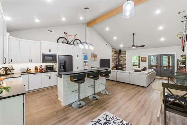 10 Burghley Lane, Bella Vista, AR 72714