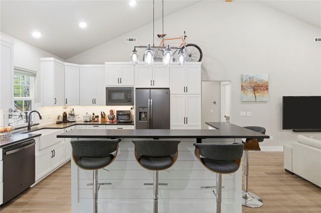 10 Burghley Lane, Bella Vista, AR 72714