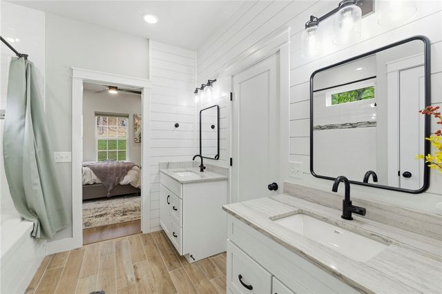 10 Burghley Lane, Bella Vista, AR 72714