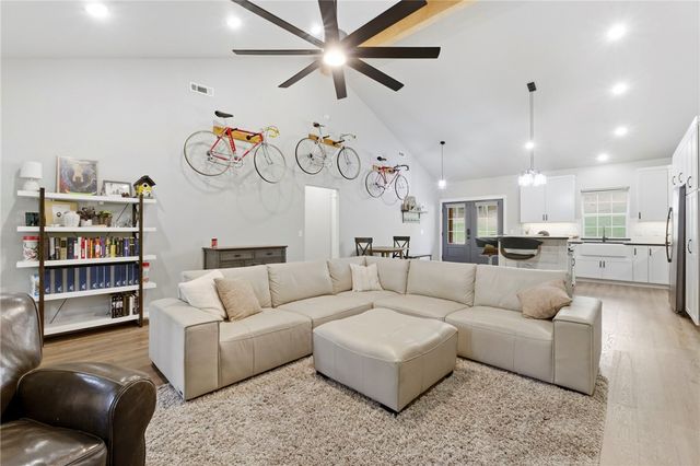 10 Burghley Lane, Bella Vista, AR 72714