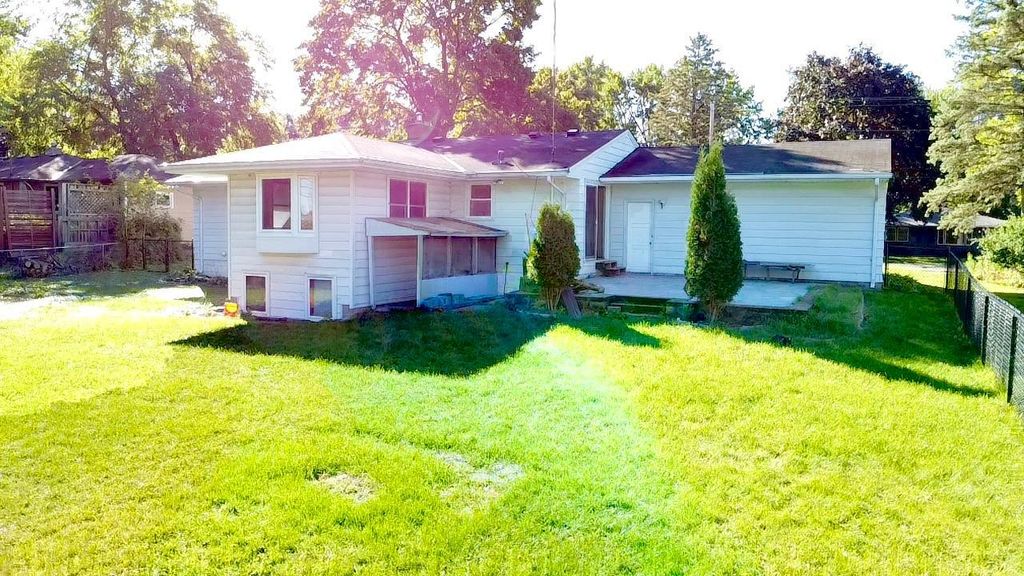 795 County Road B2 W, Roseville, MN 55113 — photo 4
