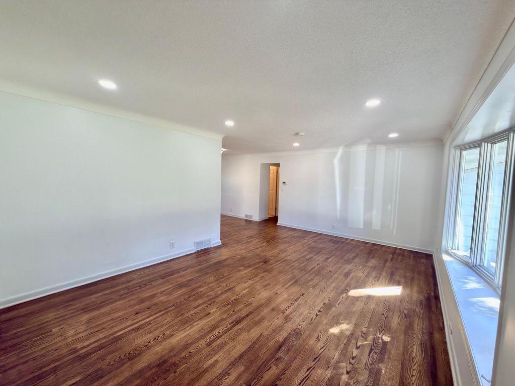 795 County Road B2 W, Roseville, MN 55113 — photo 5