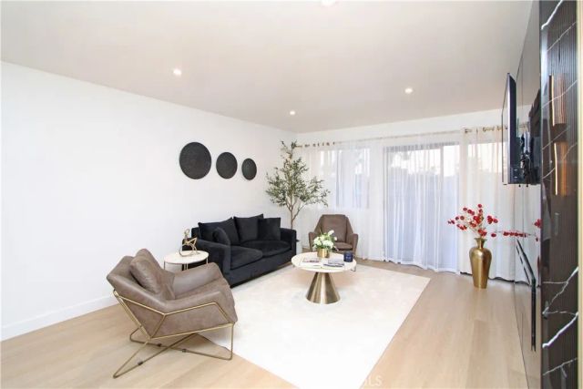 1140 Pacific 19, Long Beach, CA 90813
