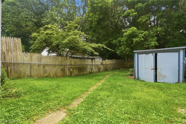 268 N Adams Street, Akron, OH 44304