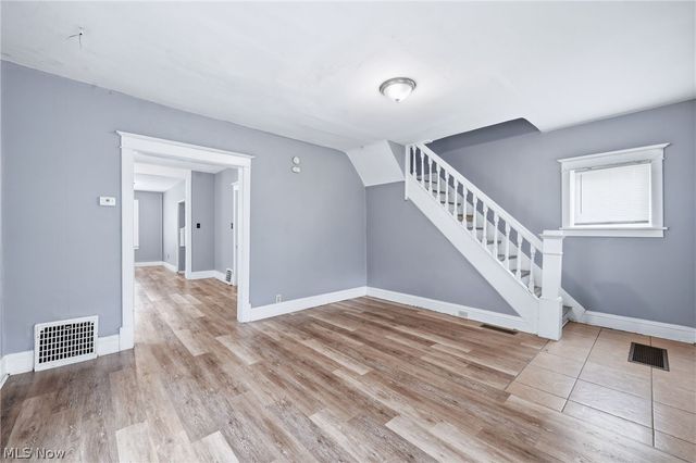 268 N Adams Street, Akron, OH 44304