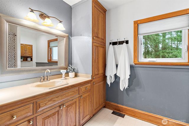 27610 111th Avenue SE, Kent, WA 98030