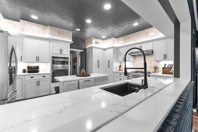 1118 April Waters Drive N, Conroe, TX 77356