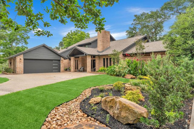1118 April Waters Drive N, Conroe, TX 77356