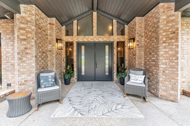 1118 April Waters Drive N, Conroe, TX 77356