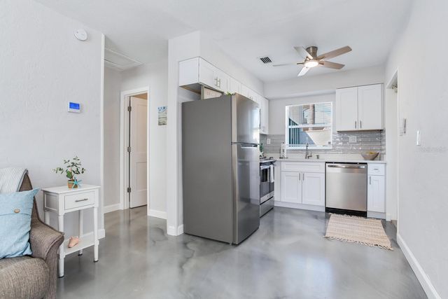 508 129TH AVENUE E, Madeira Beach, FL 33708