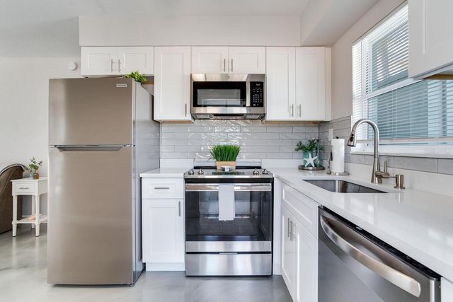 508 129TH AVENUE E, Madeira Beach, FL 33708