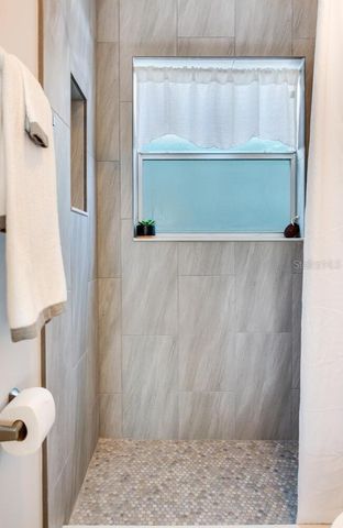 508 129TH AVENUE E, Madeira Beach, FL 33708