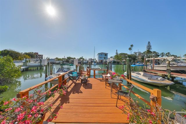 508 129TH AVENUE E, Madeira Beach, FL 33708