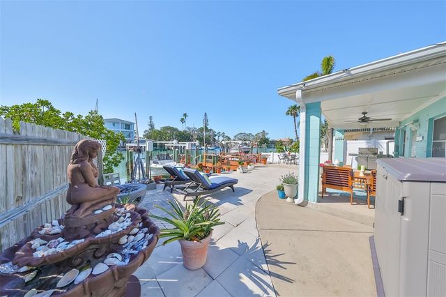 508 129TH AVENUE E, Madeira Beach, FL 33708