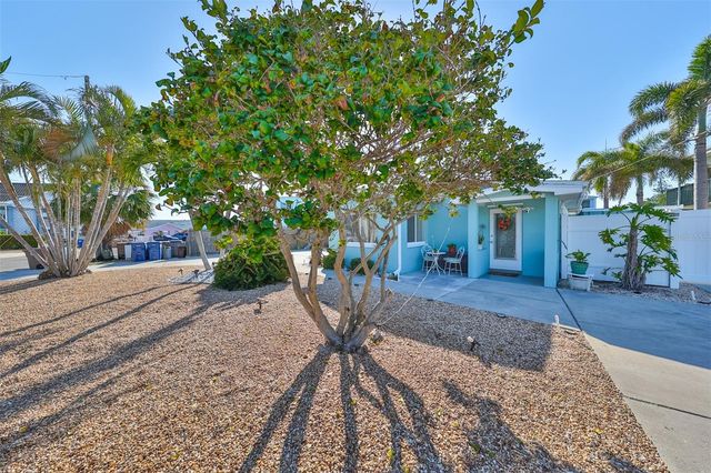 508 129TH AVENUE E, Madeira Beach, FL 33708