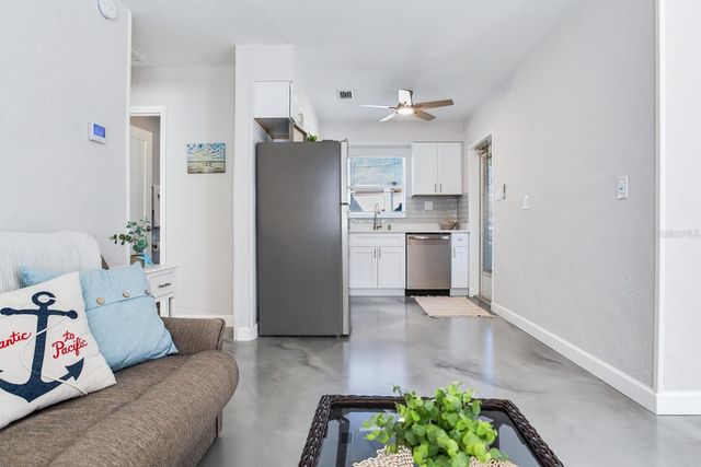 508 129TH AVENUE E, Madeira Beach, FL 33708