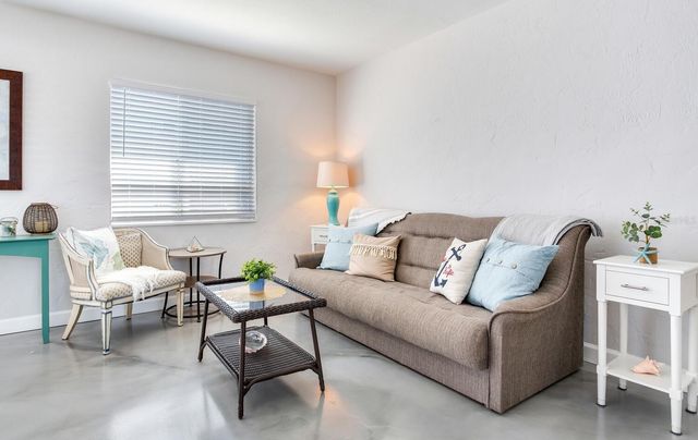 508 129TH AVENUE E, Madeira Beach, FL 33708