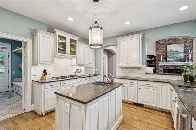61 Sharp Top Mountain, Jasper, GA 30143