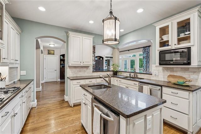 61 Sharp Top Mountain, Jasper, GA 30143