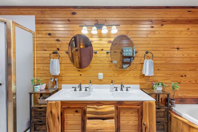 138 County Road 2404, Pittsburg, TX 75686