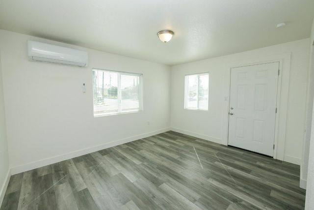403 Stockton St, Manteca, CA 95337