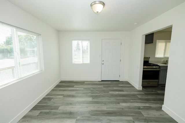 403 Stockton St, Manteca, CA 95337