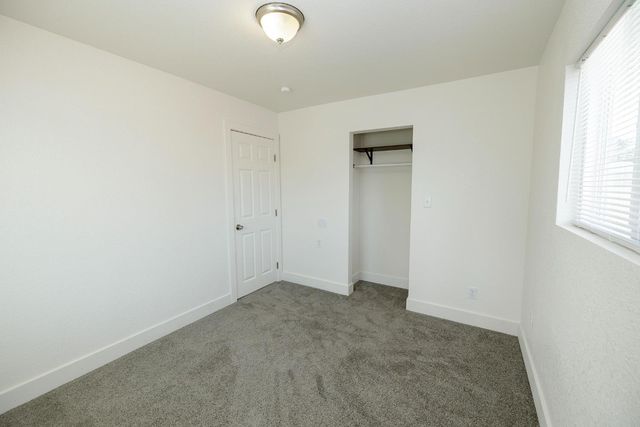 403 Stockton St, Manteca, CA 95337