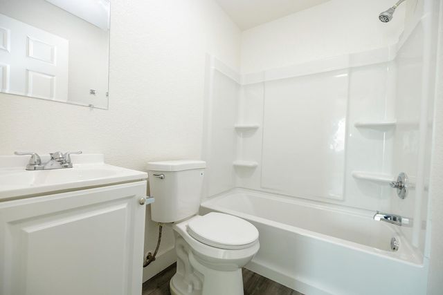 403 Stockton St, Manteca, CA 95337